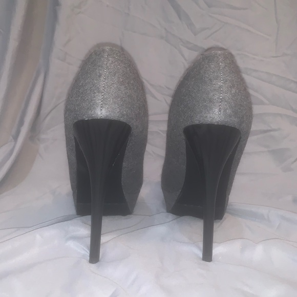 gray flannel 5” platform heels W10 Mossimo ‘Paisley’ - Picture 3 of 7